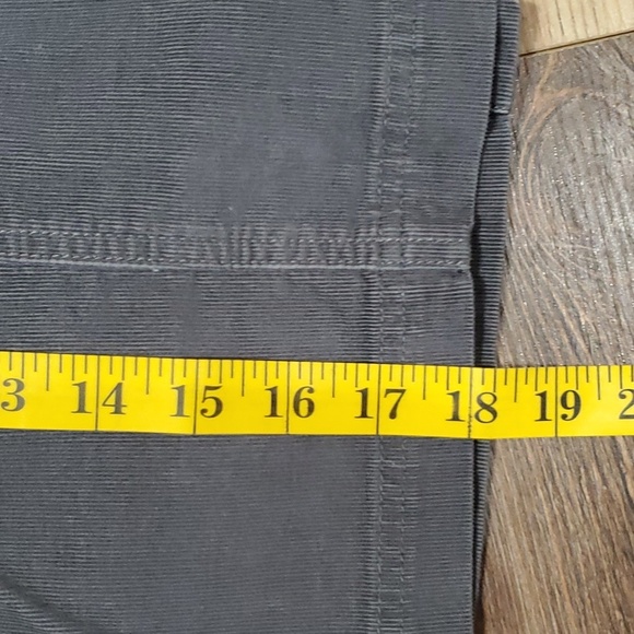 The North Face corduroy grey mini skirt euc - Picture 2 of 7